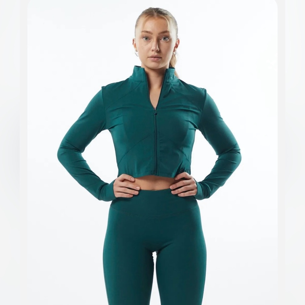 Alphalete Pulse Jacket - Velvet Teal 💙